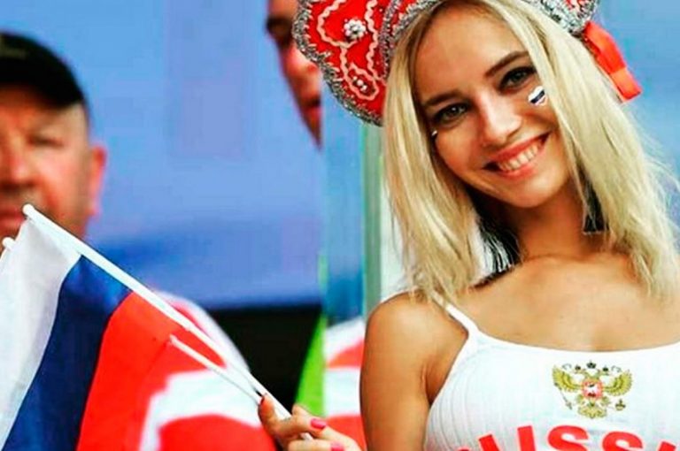 Furor Por La Actriz Porno Que Alienta A La Selección De Rusia Fotos Radio Eme